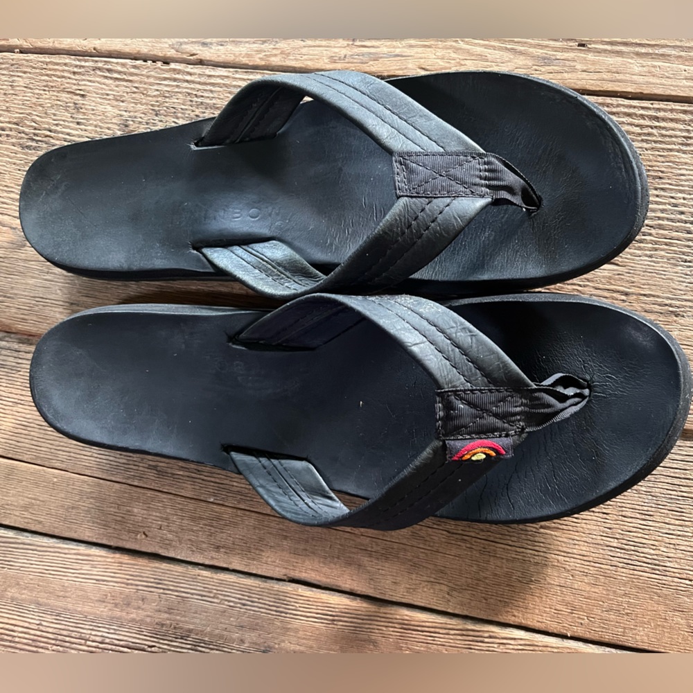Rainbow Black Leather sandals. Size 8.5